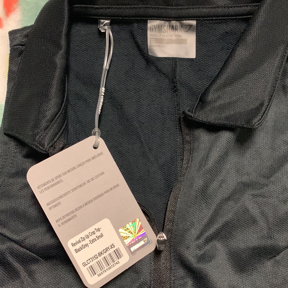 Gymshark nwt revival zip up crop top black grey in size xs - Picture 2 of 7